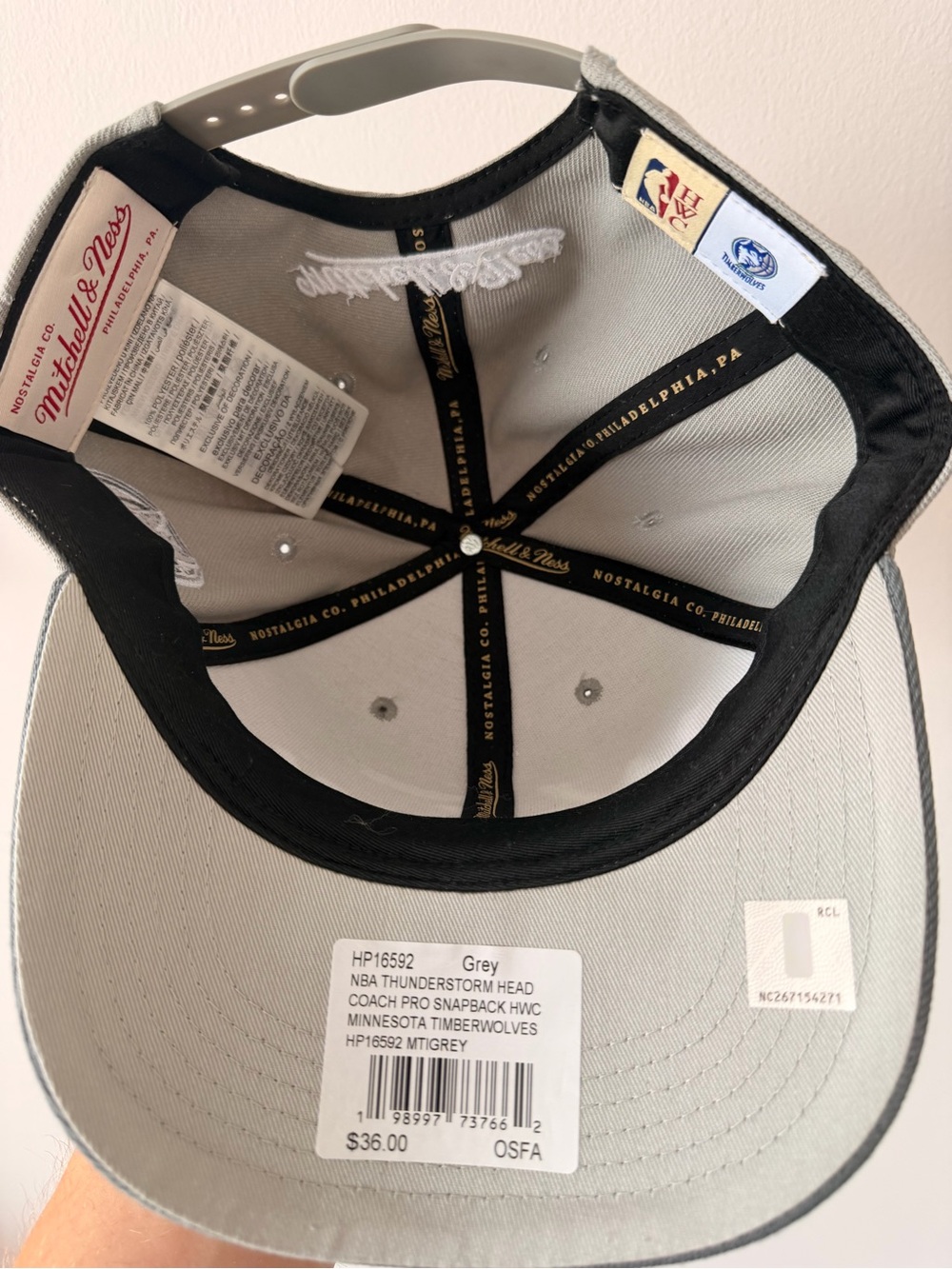 Hat - Inside View - Picture 3 of 4